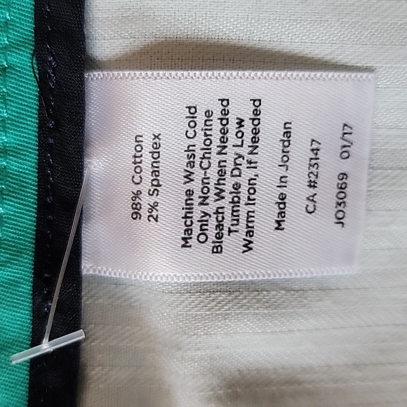 Talbots Green Bermuda Shorts Classic Style - Picture 7 of 7